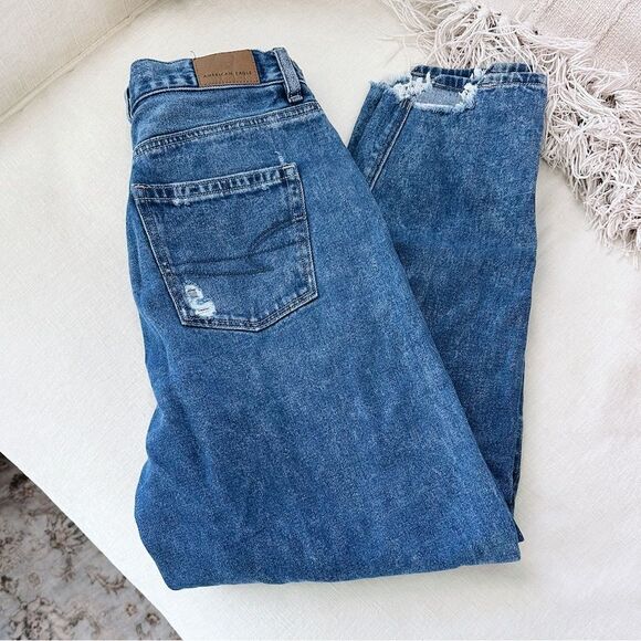 American Eagle Outfitters Classic Blue Jeans - Picture 1 of 4